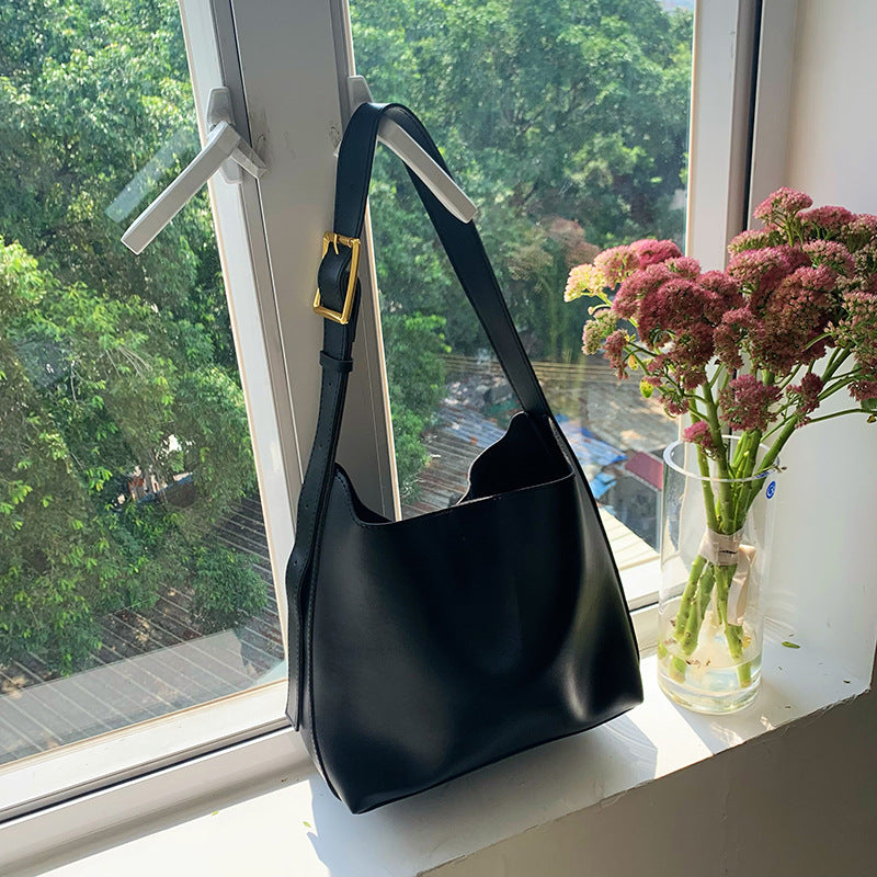 Minimalist Leather Crossbody Bag
