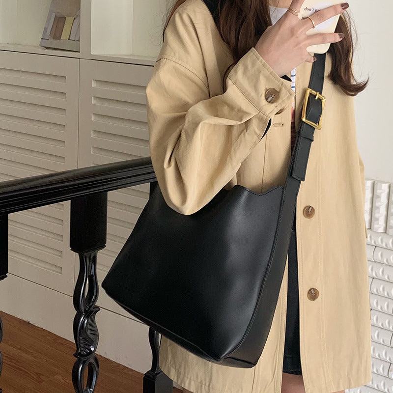 Minimalist Leather Crossbody Bag