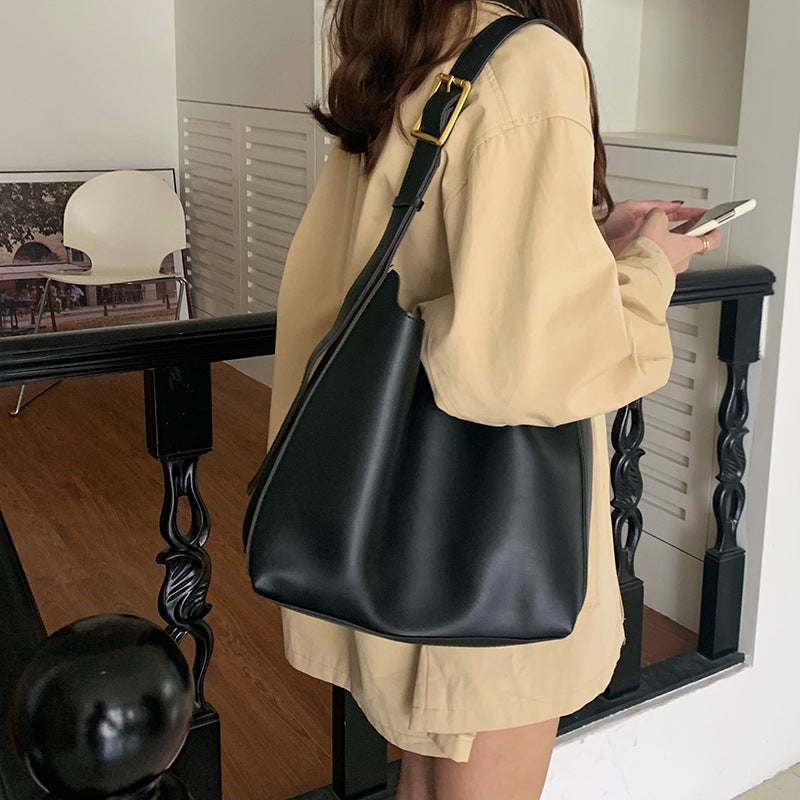 Minimalist Leather Crossbody Bag